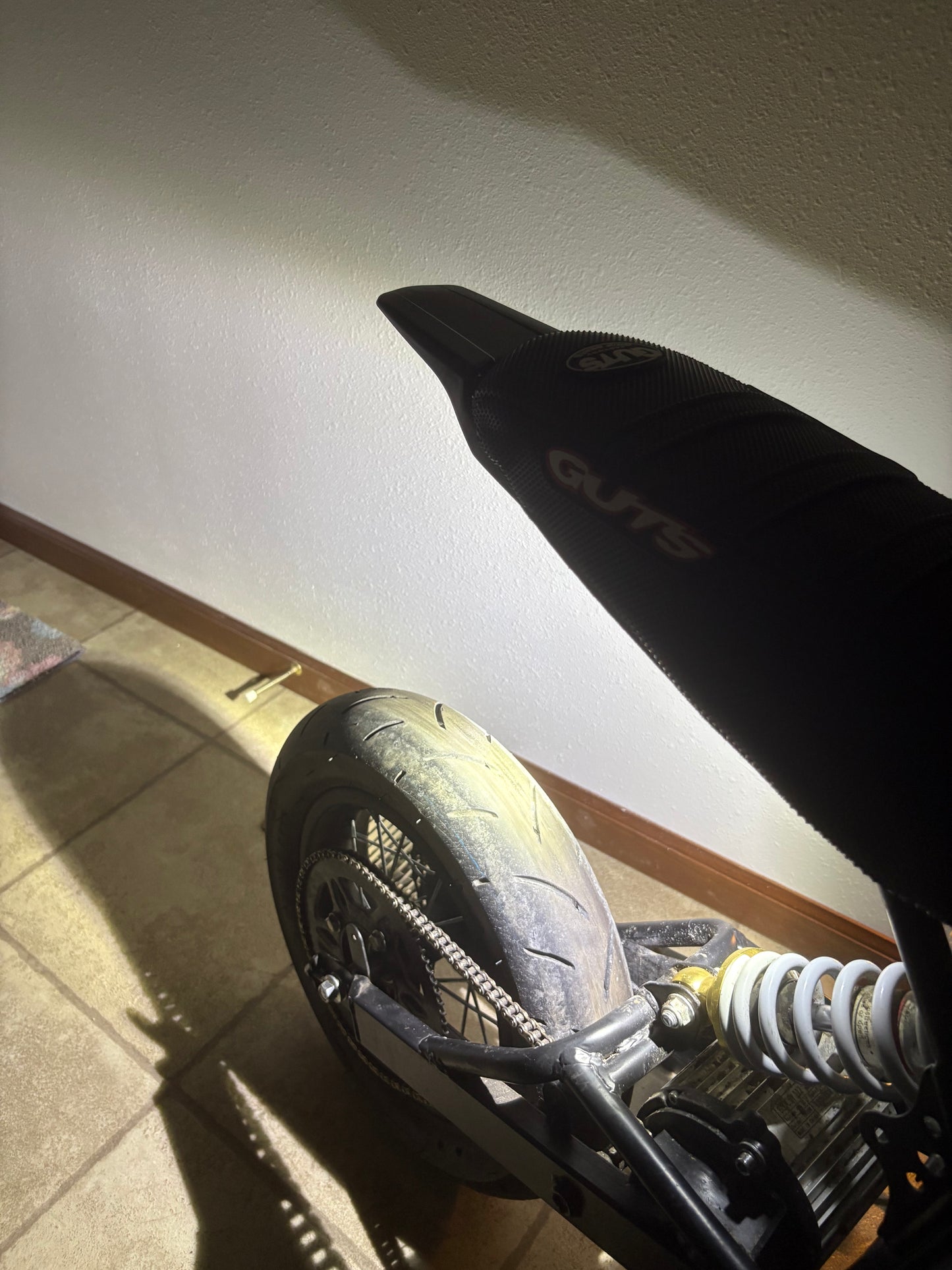 Wireless rock lights